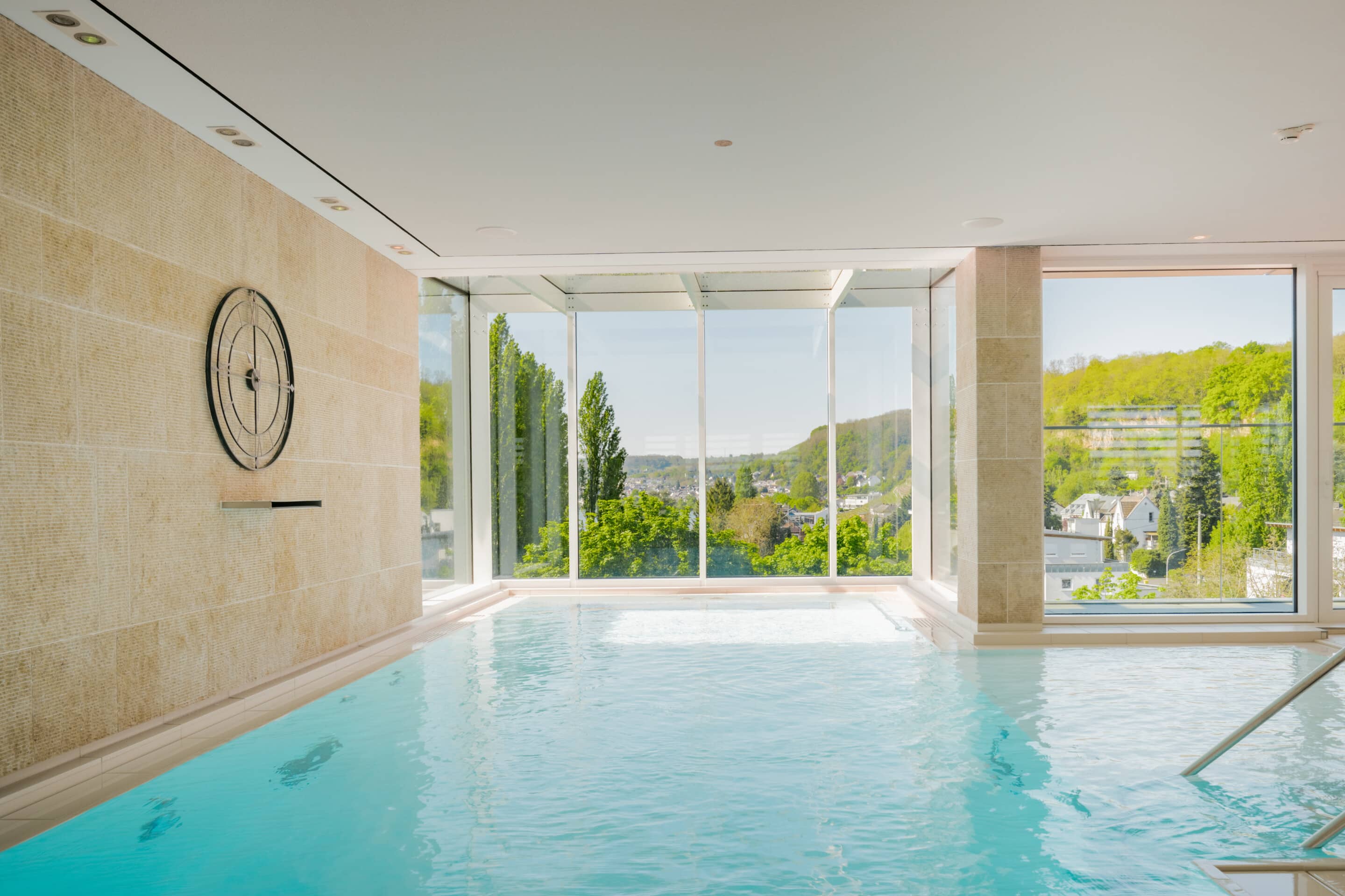 Panoramapool – FAeHRHAUS SPA Koblenz scaled