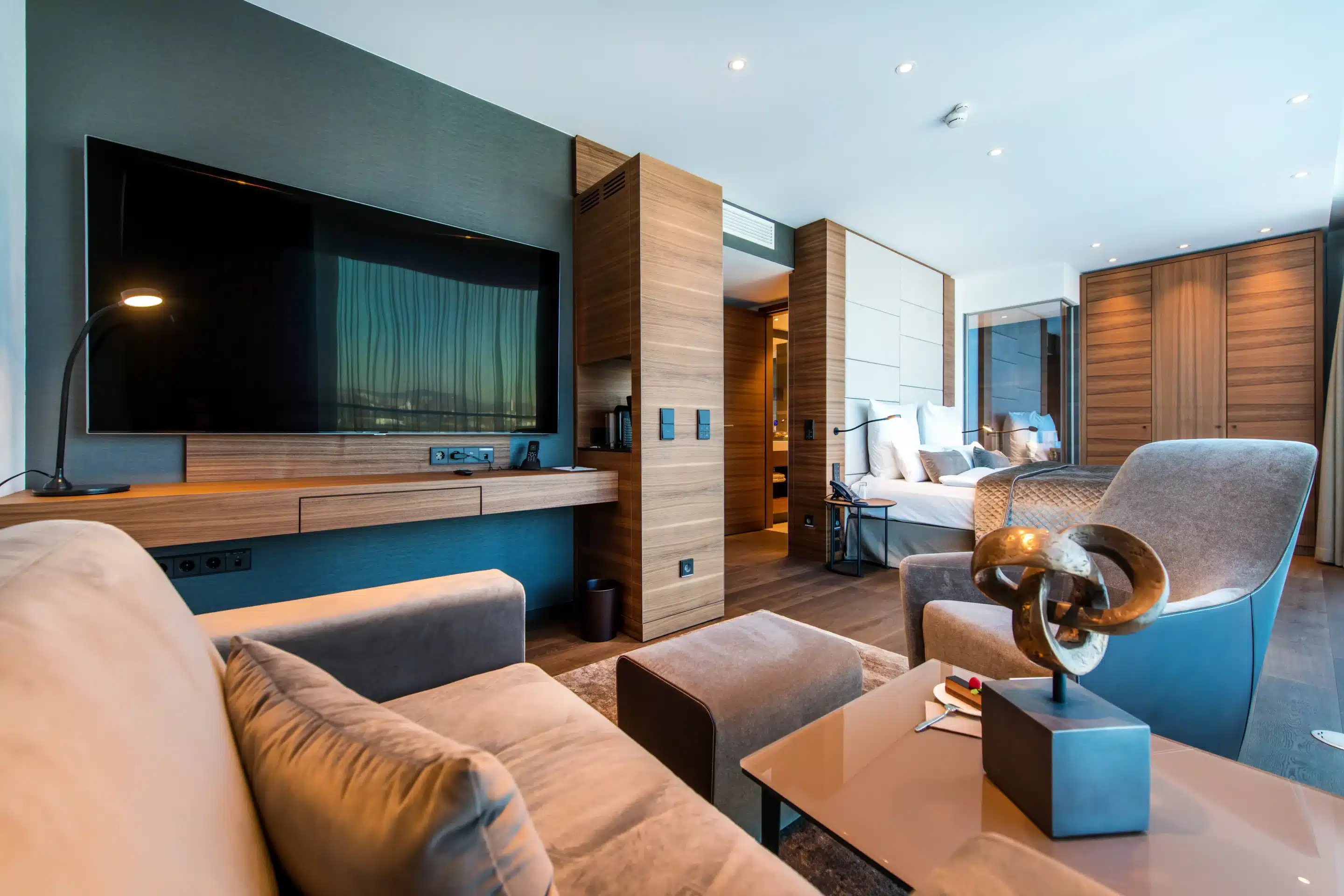 Wohnzimmer in der Confluenta Suite